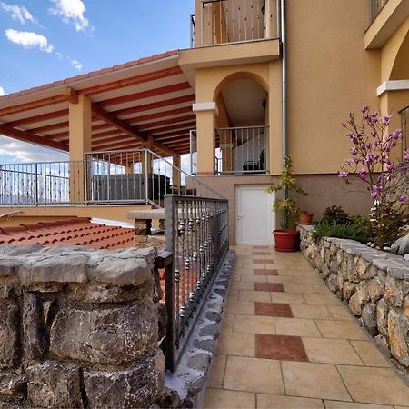 Apartments Lucia Senj 1 Ngoại thất bức ảnh