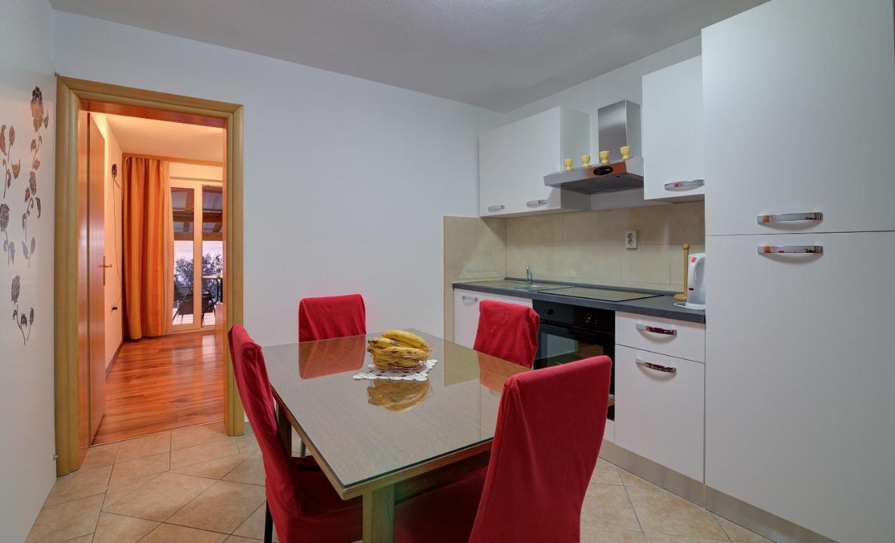 Apartments Lucia Senj 1 Ngoại thất bức ảnh