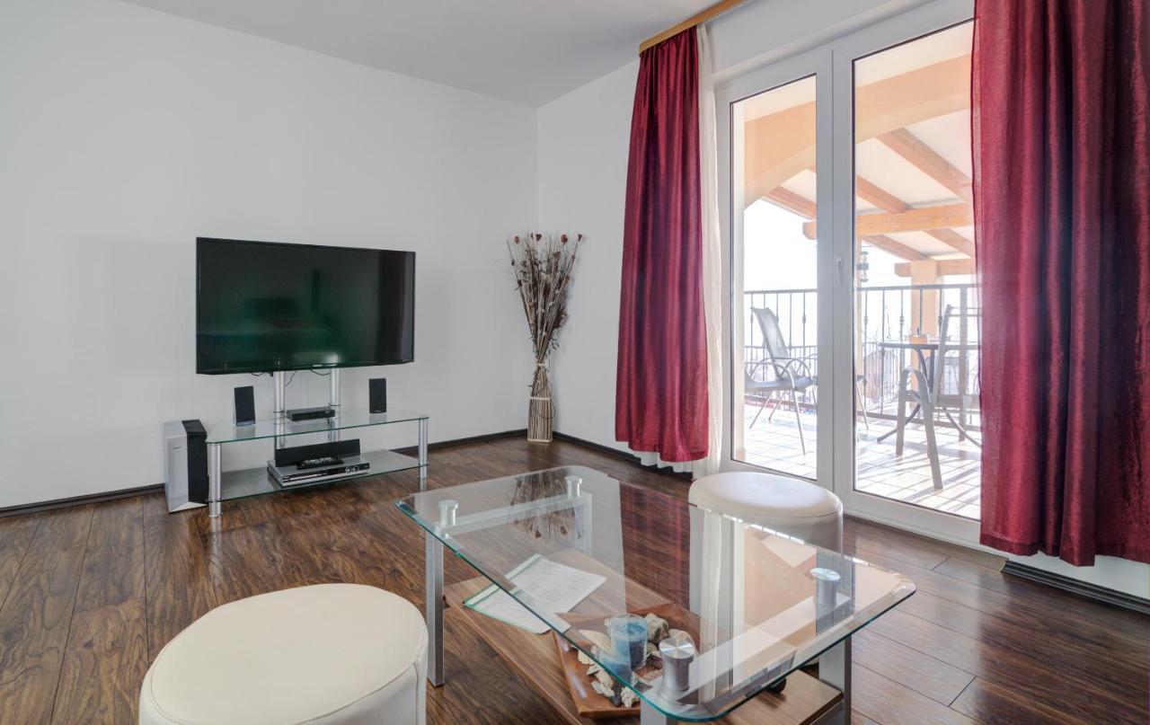Apartments Lucia Senj 1 Ngoại thất bức ảnh