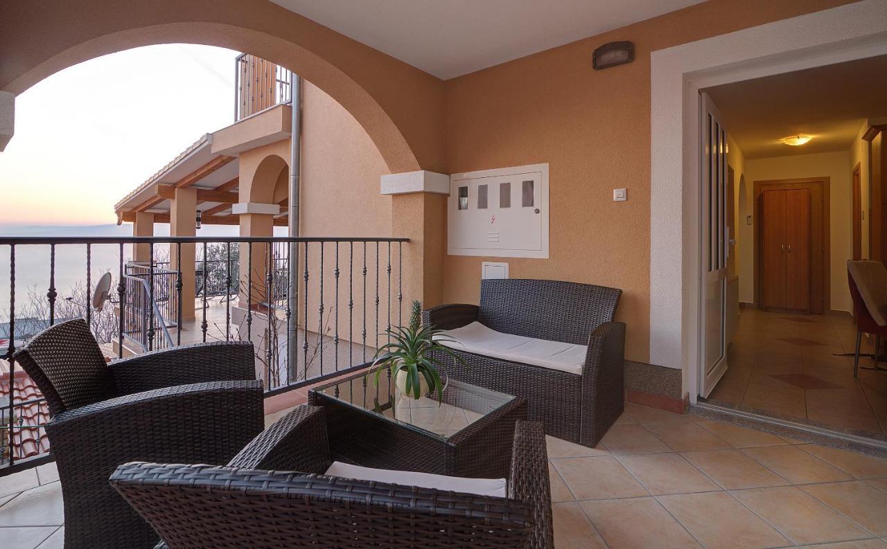 Apartments Lucia Senj 1 Ngoại thất bức ảnh