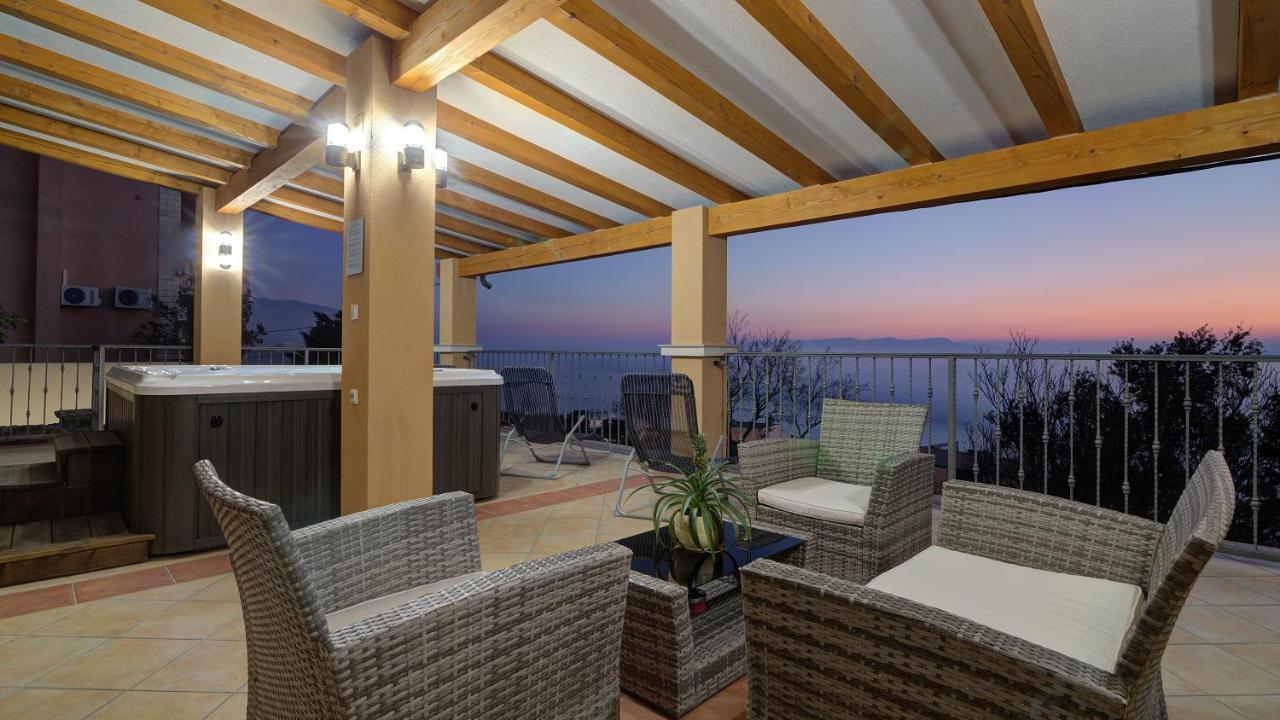Apartments Lucia Senj 1 Ngoại thất bức ảnh