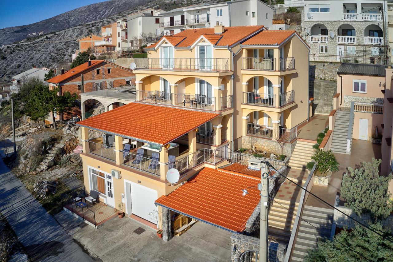 Apartments Lucia Senj 1 Ngoại thất bức ảnh